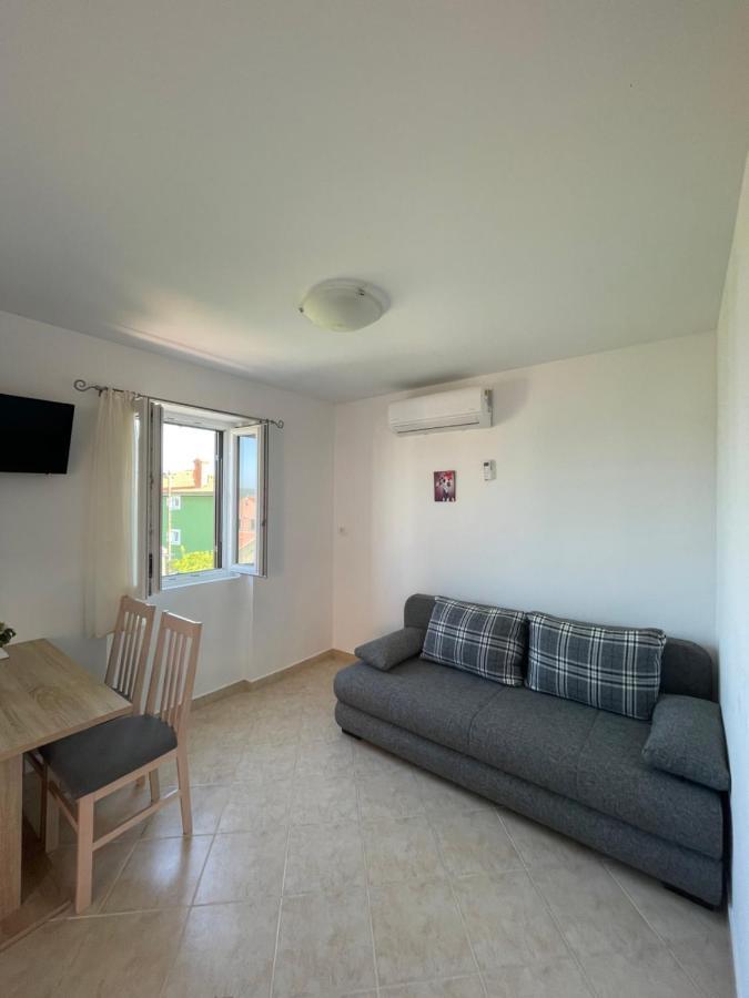 Oaza Apartment Nerezine Ngoại thất bức ảnh