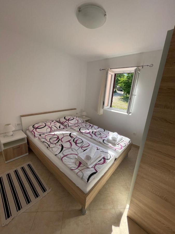 Oaza Apartment Nerezine Ngoại thất bức ảnh